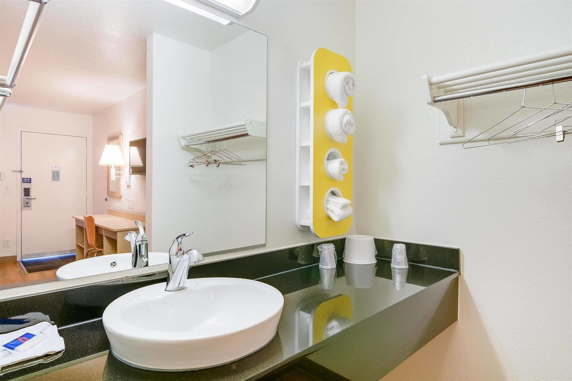 Motel 6-Rolling Meadows, Il - Chicago Northwest Bagian luar foto